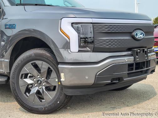 2025 Ford F-150 Lightning Flash
