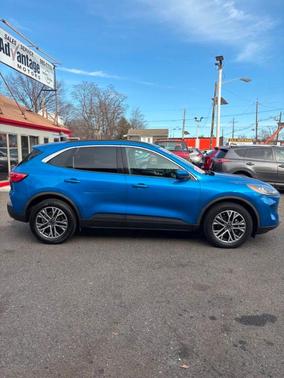 2020 Ford Escape SEL