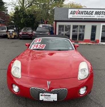 Red 2009 Pontiac Solstice