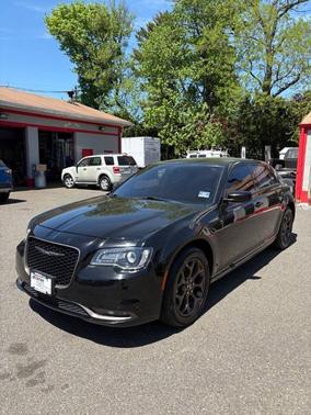 2016 Chrysler 300 S