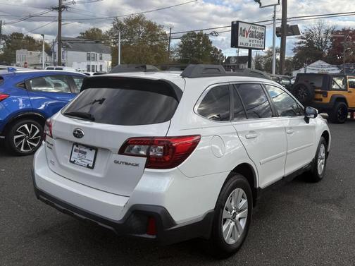 2018 Subaru Outback 2.5i Premium