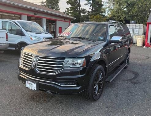 2015 Lincoln Navigator Base