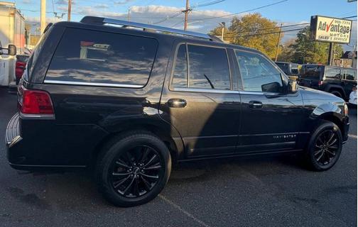 2015 Lincoln Navigator Base