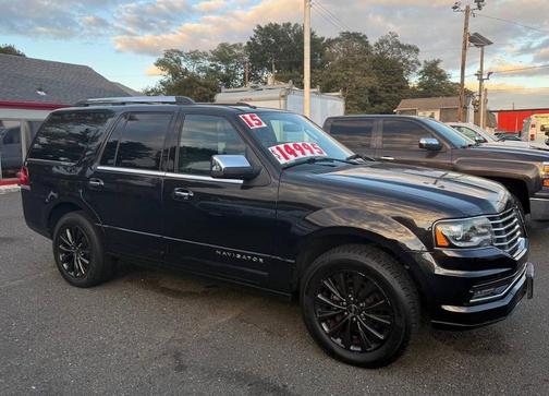 2015 Lincoln Navigator Base