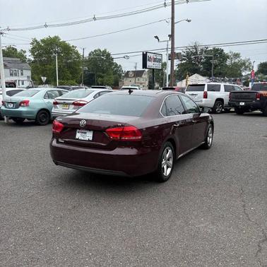 2012 Volkswagen Passat 2.5 SE