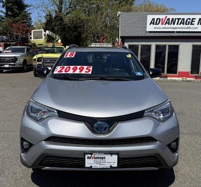 Silver 2018 Toyota RAV4 Hybrid SE