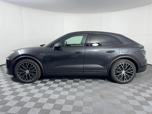 2025 Porsche Macan Electric