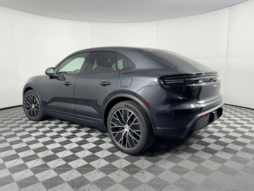 2025 Porsche Macan Electric