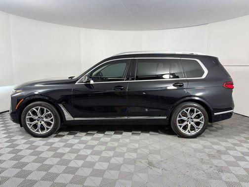 Black Sapphire Metallic 2024 BMW X7 xDrive40i