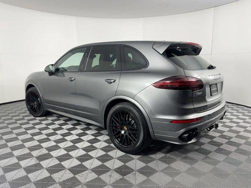 2016 Porsche Cayenne GTS