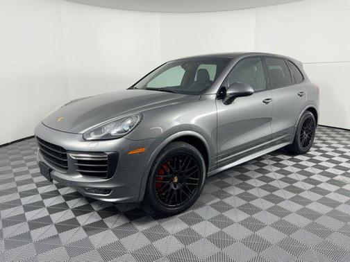 2016 Porsche Cayenne GTS