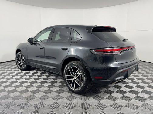 2026 Porsche Macan AWD