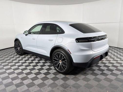 Ice Grey Metallic 2026 Porsche Macan Macan Electric
