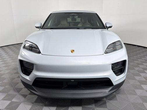 Ice Grey Metallic 2026 Porsche Macan Macan Electric