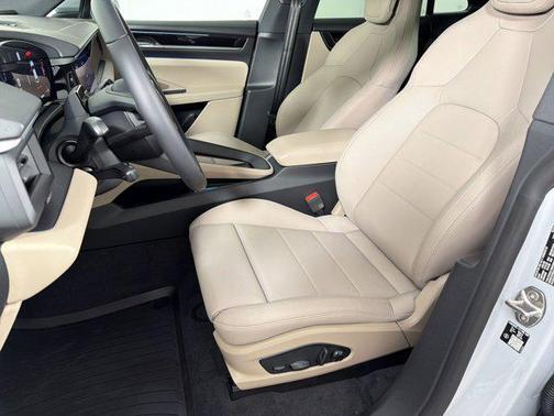 Ice Grey Metallic 2026 Porsche Macan Macan Electric