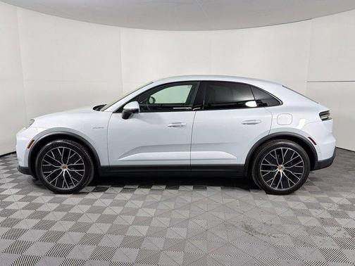 Ice Grey Metallic 2026 Porsche Macan Macan Electric