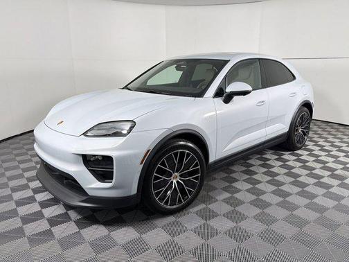 Ice Grey Metallic 2026 Porsche Macan Macan Electric