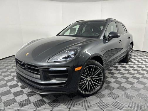 2025 Porsche Macan Base