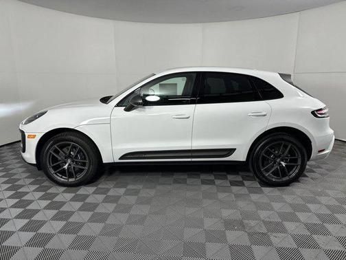 2025 Porsche Macan T