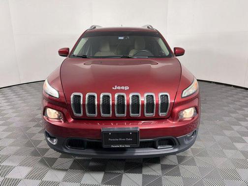 Deep Cherry Red Crystal Pearlcoat 2016 Jeep Cherokee Latitude