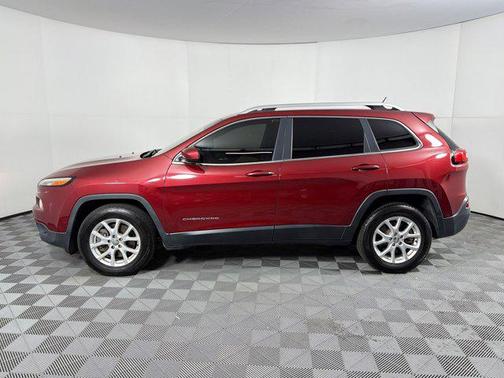 Deep Cherry Red Crystal Pearlcoat 2016 Jeep Cherokee Latitude