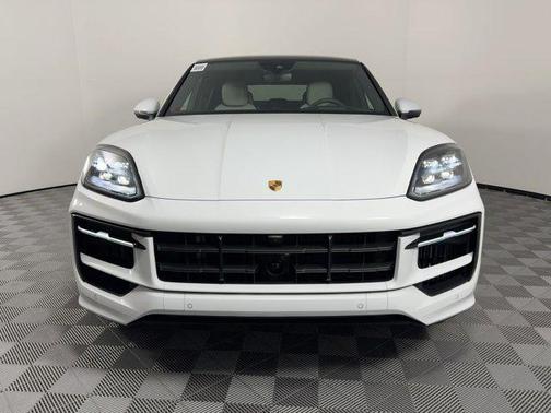 Carrara White Metallic 2026 Porsche Cayenne Cayenne S E-Hybrid