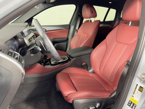 2023 BMW X4 xDrive30i