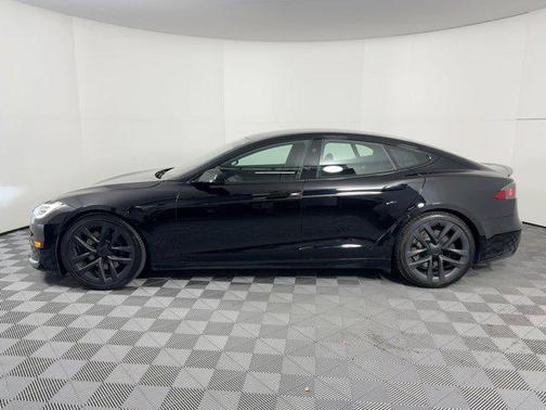 2022 Tesla Model S Plaid