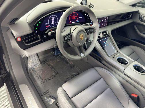 2025 Porsche Taycan RWD