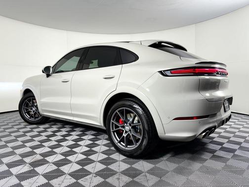 Chalk 2026 Porsche Cayenne S