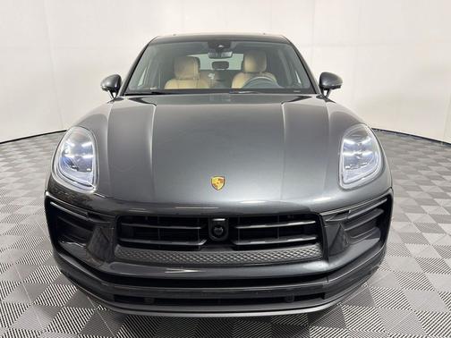 Volcano Grey Metallic 2026 Porsche Macan Macan
