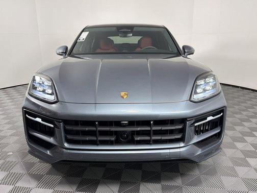 Vanadium Grey Metallic 2026 Porsche Cayenne S