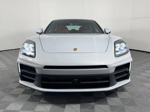 2026 Porsche Panamera 4