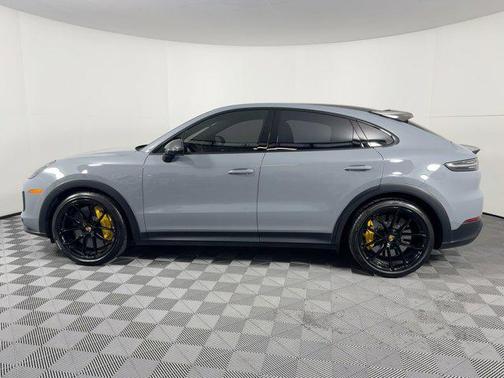2023 Porsche Cayenne Turbo GT