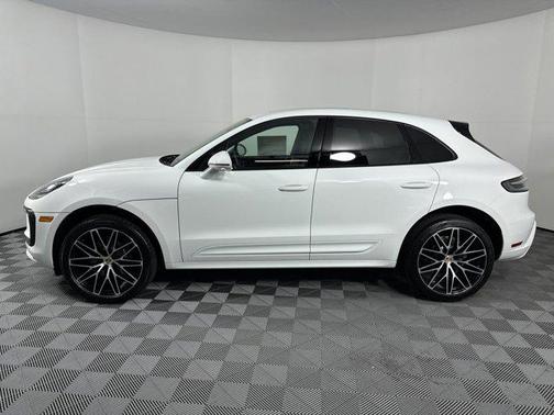 2025 Porsche Macan AWD