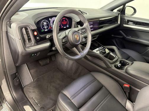 Quartzite Grey Metallic 2025 Porsche Cayenne Cayenne