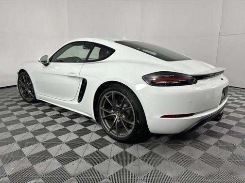 2024 Porsche 718 Cayman Style Edition