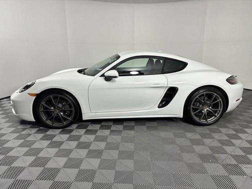 2024 Porsche 718 Cayman Style Edition