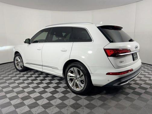 2021 Audi Q7 45 Premium
