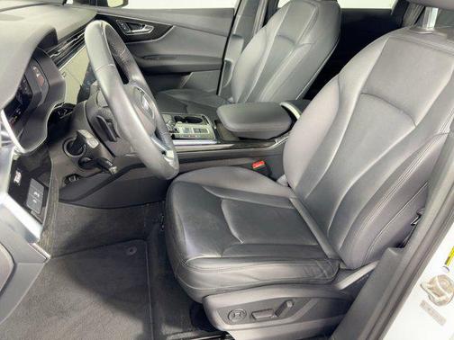 2021 Audi Q7 45 Premium