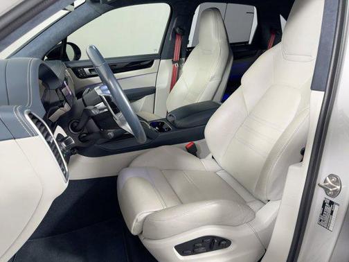 2022 Porsche Cayenne GTS