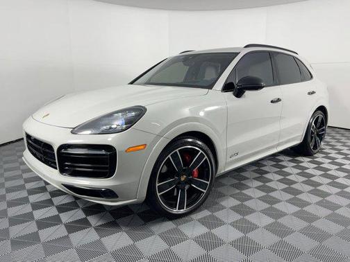 2022 Porsche Cayenne GTS