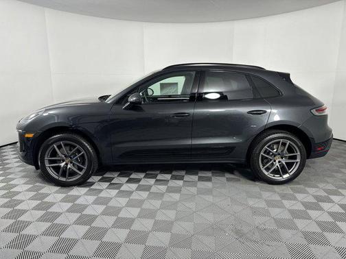 2025 Porsche Macan AWD