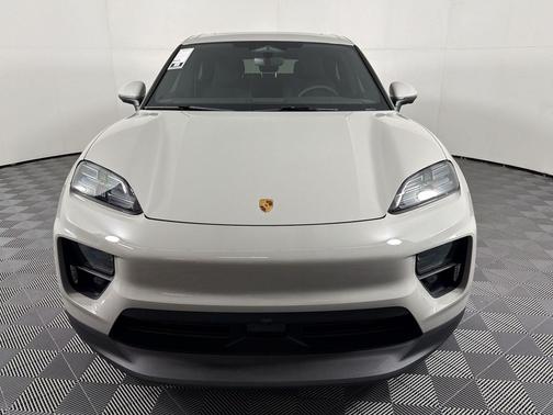 Chalk 2026 Porsche Macan Macan Electric
