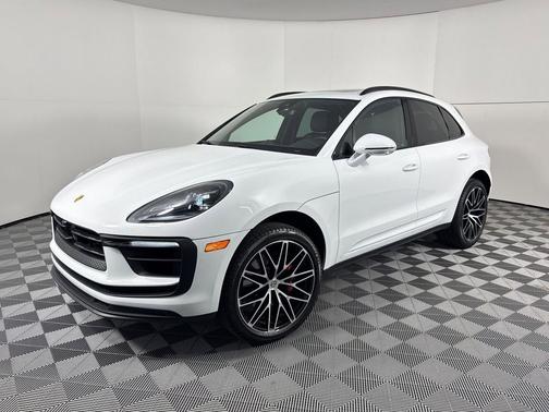Carrara White Metallic 2025 Porsche Macan Macan