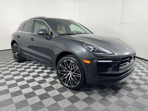 2025 Porsche Macan AWD