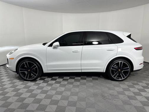 2022 Porsche Cayenne Turbo