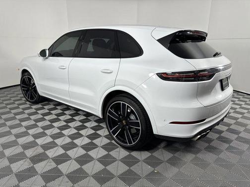 2022 Porsche Cayenne Turbo