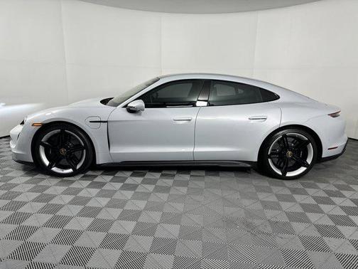 2022 Porsche Taycan Turbo S