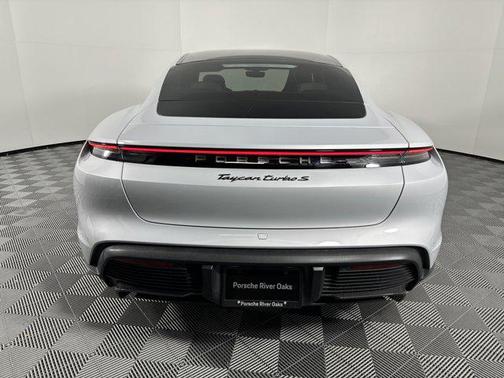 2022 Porsche Taycan Turbo S